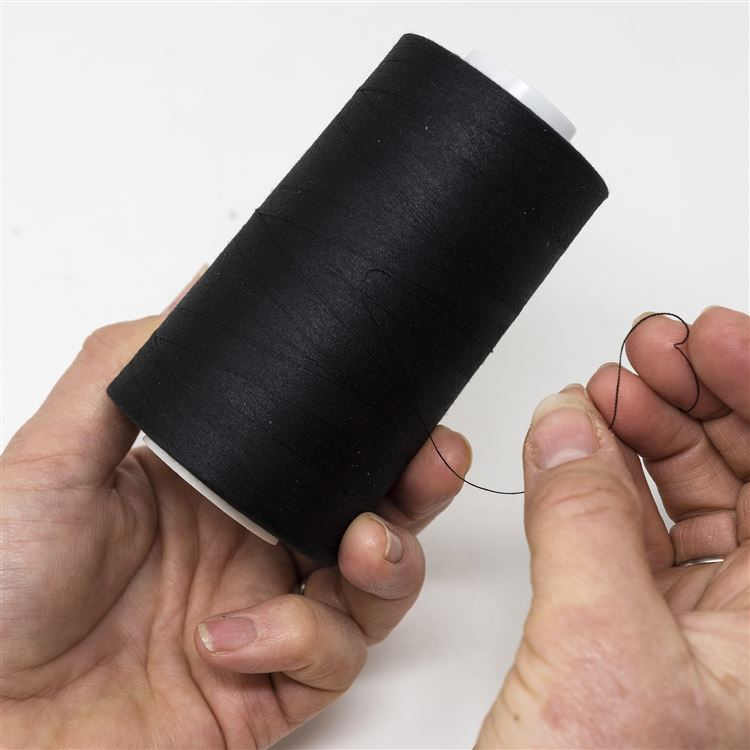 5000m Black Polyester Thread