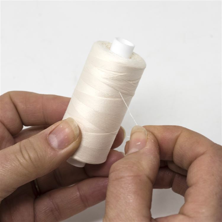 1000m Cream Polyester Thread
